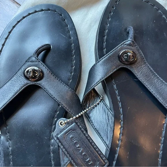 Women’s Coach Black Sandals Sz5.5 - Picture 2 of 7